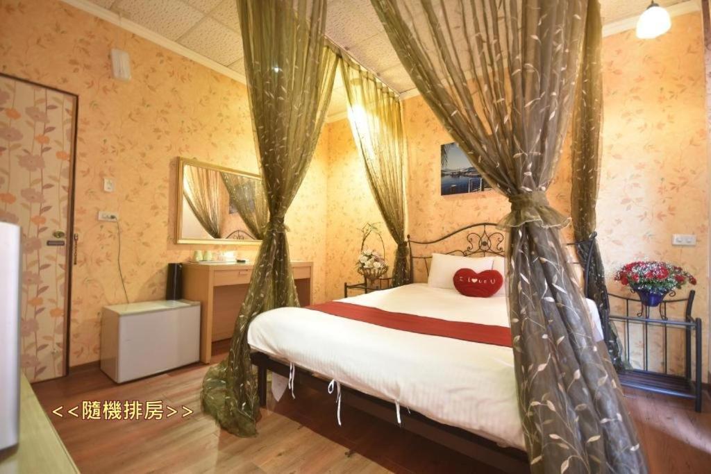 Sun Moon Love Hotel Nantou Eksteriør billede