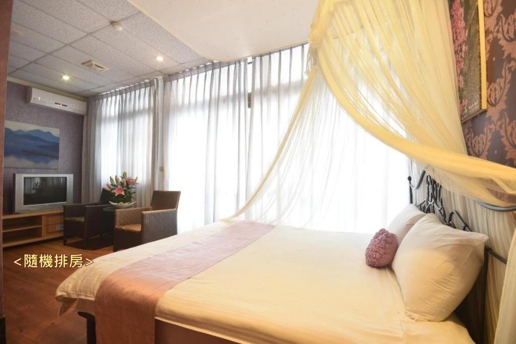 Sun Moon Love Hotel Nantou Eksteriør billede